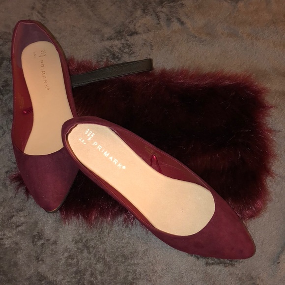 Burgundy smooth fuzzy purse - Picture 1 of 5